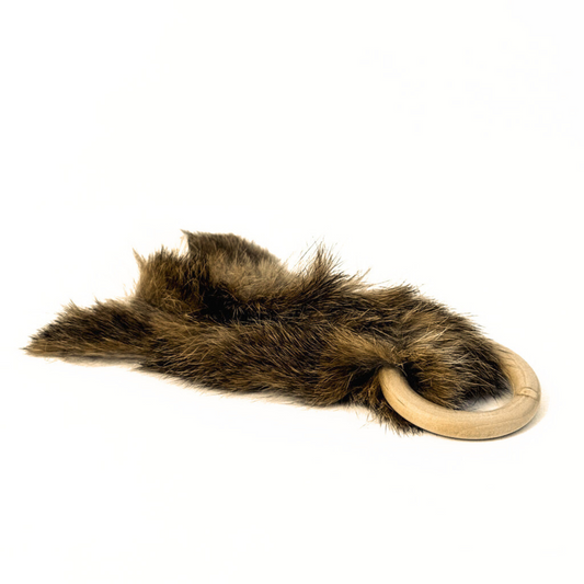 Premium Katzenspielzeug Holzring Hasenfell